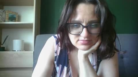 Paris online show from May 22, 2026, 5:58 am