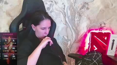 Irwi Tomboy online show from April 26, 2026, 2:48 pm