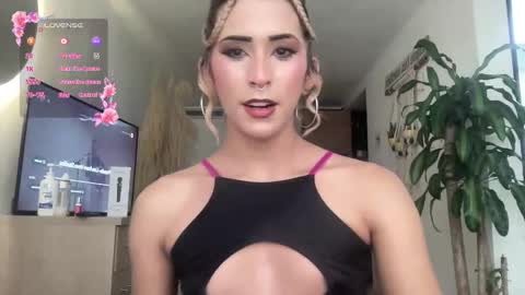 Isabella online show from March 26, 2026, 8:58 pm