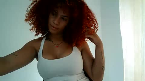 isa_bellaxx23 online show from September 12, 2025, 8:20 pm