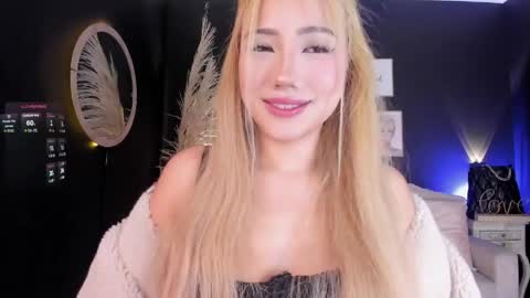 Snapshot of isa_cortes_ chatting on April 27, 2026, 2:15 pm Isa Cortes online show from April 27, 2026, 2:15 pm