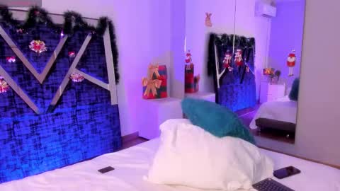 oIssaJonneso online show from December 14, 2025, 12:32 pm