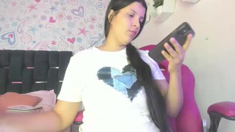 isa_rivas online show from December 14, 2025, 12:32 pm