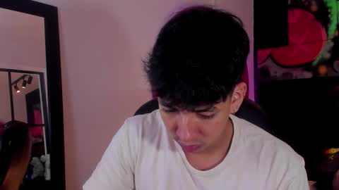 Snapshot of isaac_cryston chatting on September 11, 2025, 8:31 pm isaac_cryston online show from September 11, 2025, 8:31 pm