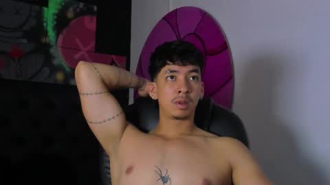 Snapshot of isaac_cryston chatting on November 4, 2025, 8:19 pm isaac_cryston online show from November 4, 2025, 8:19 pm