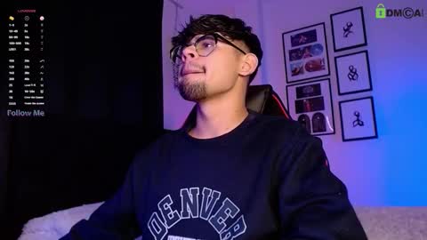 Isaac Saenz. online show from November 27, 2025, 12:13 am