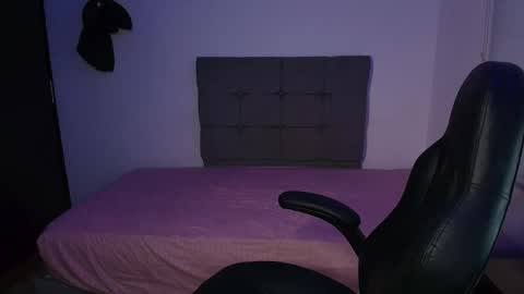 Snapshot of isaac_sttone01 chatting on May 28, 2026, 11:57 pm muscle isaac online show from May 28, 2026, 11:57 pm