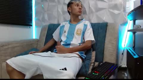 Isaac tan online show from September 8, 2025, 11:15 pm