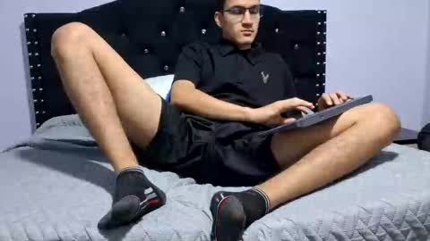 Isaac online show from October 2, 2025, 1:01 am