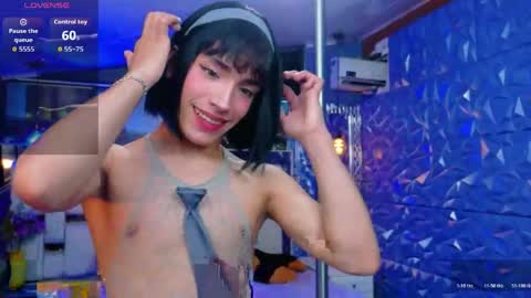 isaacnova online show from May 12, 2026, 8:28 pm