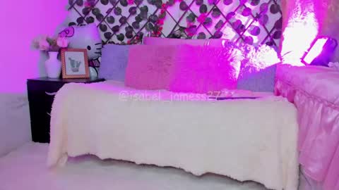 Snapshot of isabel_jamess chatting on April 20, 2026, 9:38 pm Isa online show from April 20, 2026, 9:38 pm