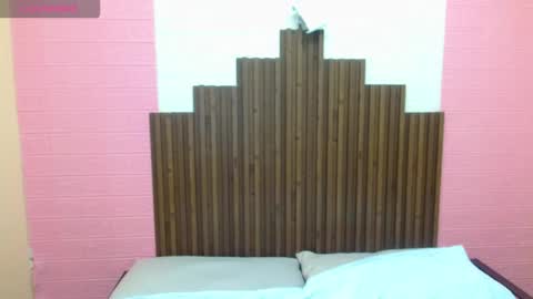 I AM ISABEL online show from November 27, 2025, 5:04 pm