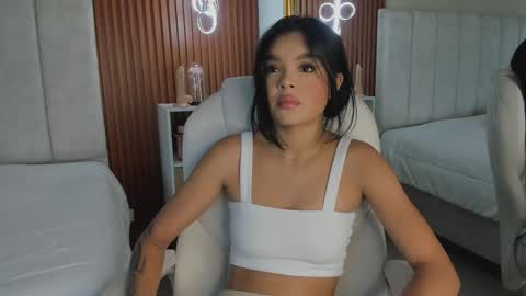 isabela  online show from February 21, 2026, 11:22 am