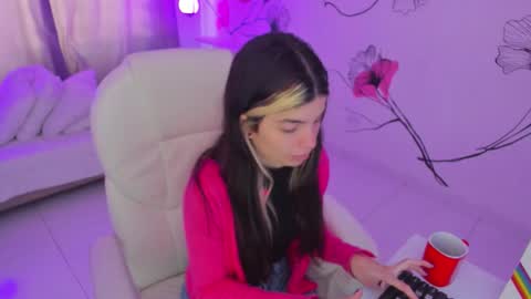 isabela_fiorelli online show from November 22, 2025, 1:10 pm