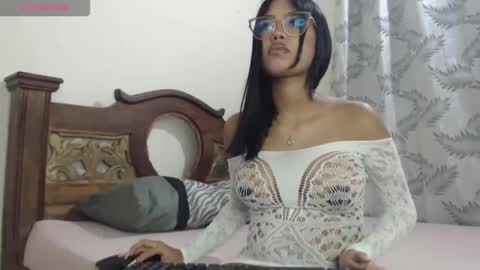 isabela_kity online show from October 31, 2025, 5:52 am