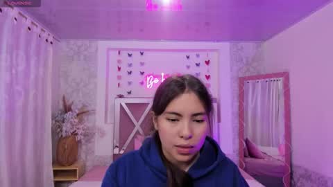 ISABELA  online show from March 12, 2026, 11:38 am