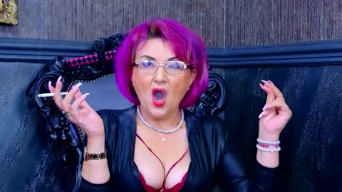 Isabella Conte online show from September 17, 2025, 7:15 pm