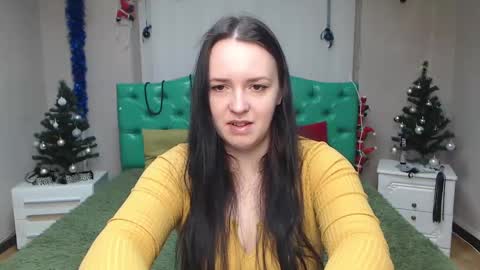 IsabelBlackberry online show from January 12, 2025, 6:06 am