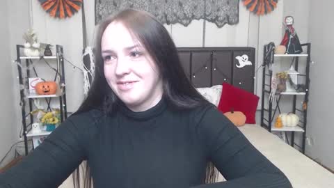 IsabelBlackberry online show from October 26, 2025, 6:08 am