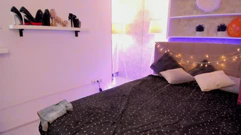 Snapshot of isabelkiss chatting on April 23, 2026, 5:41 am IsabelKiss online show from April 23, 2026, 5:41 am