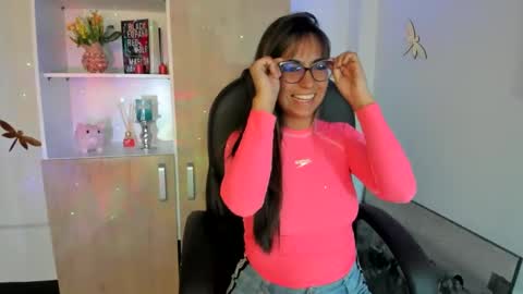 Snapshot of isabella22_1 chatting on February 19, 2025, 12:11 pm Isabella22 1 online show from February 19, 2025, 12:11 pm