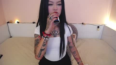 Snapshot of isabella__dark chatting on December 20, 2024, 9:28 pm    online show from December 20, 2024, 9:28 pm