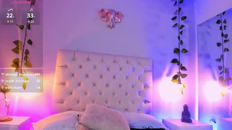 Snapshot of isabella_flowerss chatting on February 26, 2025, 2:37 am online show from February 26, 2025, 2:37 am