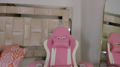 isabella_gomez11 online show from March 2, 2025, 12:20 am