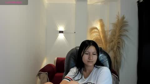 Snapshot of isabella_grace18 chatting on June 11, 2026, 7:39 am Isabella online show from June 11, 2026, 7:39 am