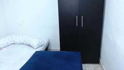 Snapshot of isabella_hots chatting on January 6, 2026, 11:40 pm estefania online show from January 6, 2026, 11:40 pm