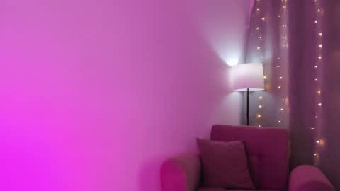 ISABELLA online show from April 5, 2026, 2:42 am