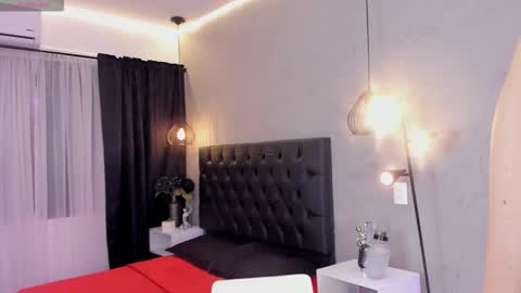 Isabella Nowa online show from March 13, 2026, 11:50 am