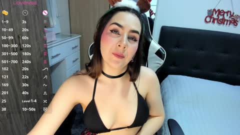 Snapshot of isabella_sea chatting on December 16, 2024, 12:37 am Isabella Sea online show from December 16, 2024, 12:37 am