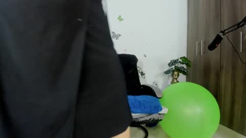 Isabella online show from May 10, 2026, 5:45 am