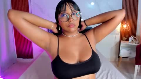 isabella zc online show from November 14, 2025, 10:29 pm