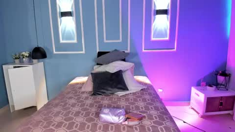 Snapshot of isabella_zc chatting on May 22, 2026, 12:00 pm isabella zc online show from May 22, 2026, 12:00 pm