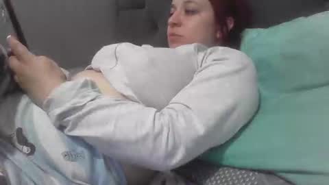 Snapshot of isabellaa_hills_ chatting on October 8, 2025, 5:32 pm isabellaa_hills_ online show from October 8, 2025, 5:32 pm
