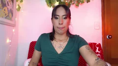 Isabella  online show from December 3, 2025, 12:18 am