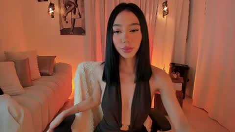 Snapshot of isabellalux_ chatting on June 22, 2026, 4:15 pm ISABELLA online show from June 22, 2026, 4:15 pm