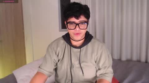 Isabella Mout  online show from March 14, 2026, 12:17 am