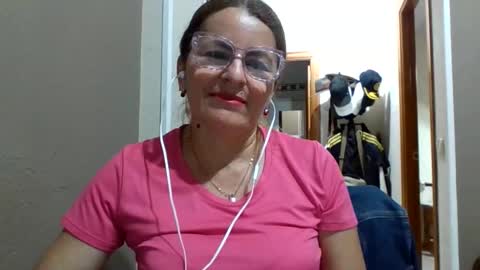Snapshot of isabellawouti chatting on May 17, 2026, 7:54 pm isabella online show from May 17, 2026, 7:54 pm