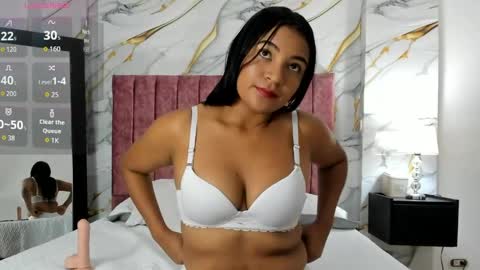 Isabella online show from May 5, 2026, 3:36 am