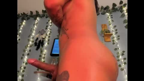 Snapshot of isabelldolls chatting on February 19, 2025, 11:49 am isabelldollts online show from February 19, 2025, 11:49 am