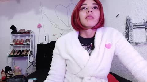 Snapshot of isabelle_sara chatting on May 16, 2026, 8:18 pm isabelle_sara online show from May 16, 2026, 8:18 pm