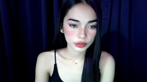 Isabelle online show from December 21, 2025, 4:52 am