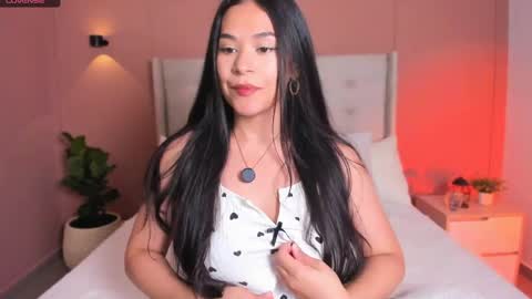 Isabelle Diaz online show from March 24, 2026, 5:12 am