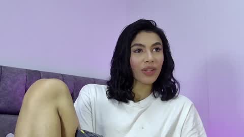 Isa online show from December 6, 2024, 11:00 am