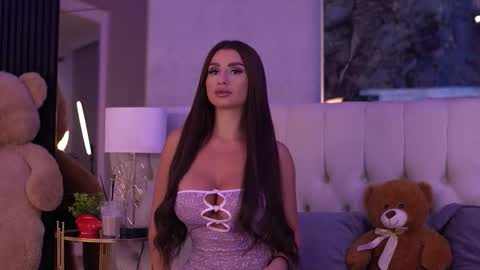 IsabelleHunt online show from October 15, 2025, 6:35 am