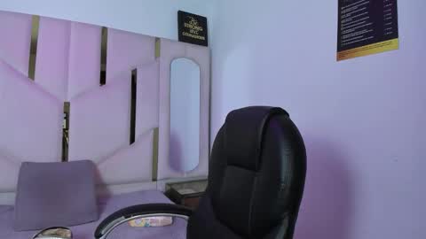 isabellrodriguez18 online show from March 22, 2026, 3:54 am