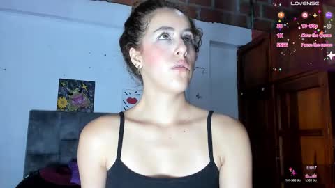 Isabela  online show from October 25, 2025, 3:03 am